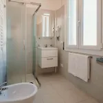 Al 13 - Lakeside Leisure & Business Διαμέρισμα