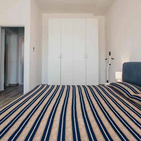 AL 13 Blu - Lakeside Leisure&Business Appartement