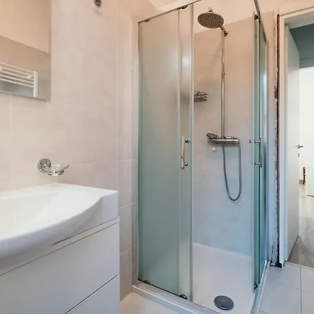 Al 13 Blu - Lakeside Leisure & Business Apartamento *