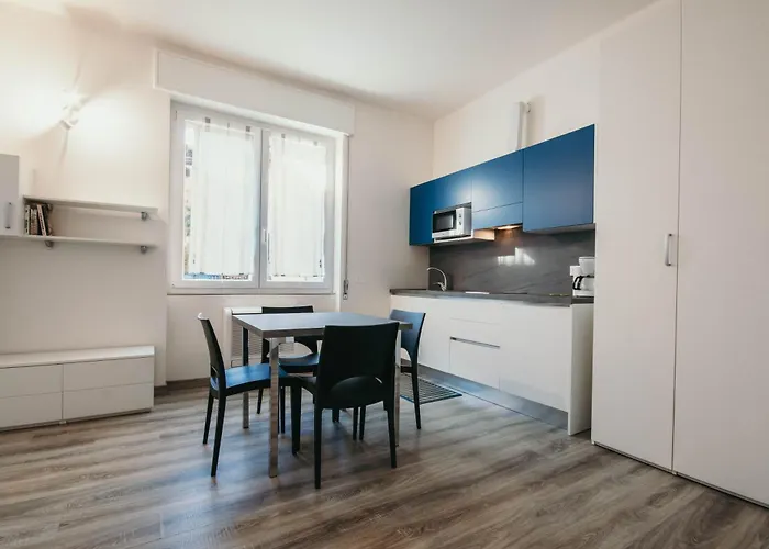 Al 13 - Lakeside Leisure & Business Apartman