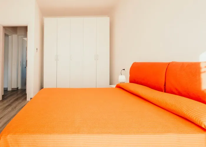 Al 13 - Lakeside Leisure & Business Apartman Stresa