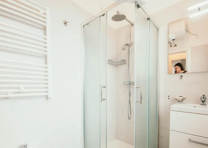 Al 13 - Lakeside Leisure&business Stresa