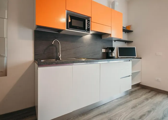 Al 13 - Lakeside Leisure&business * Stresa