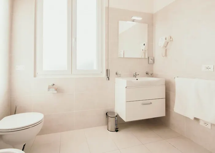 Al 13 - Lakeside Leisure & Business Apartman *