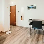 Al 13 - Lakeside Leisure & Business Appartamento *